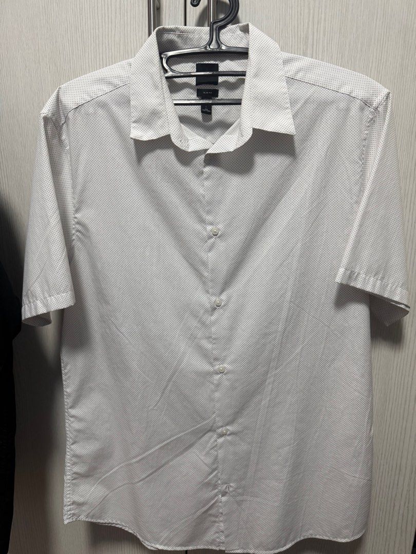 H&M White Polo Shirt (Category: Tshirts & Polo Shirts ) located in Marikina City. Submitted by rtmarikina (Listing ID 1372754190, Image 1). Description: Good condition, no problems just too small. .
