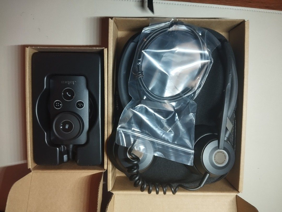 Jabra engage 50 noise cancelation (Category: Headphones & Headsets) located in Manila. Submitted by lunaticlo01485 (Listing ID 1372756070, Image 2). Description: brand new. with noise cancelation pick up by buyer BGC Taguig City can also ship through j&t payment: gcash or BDO.