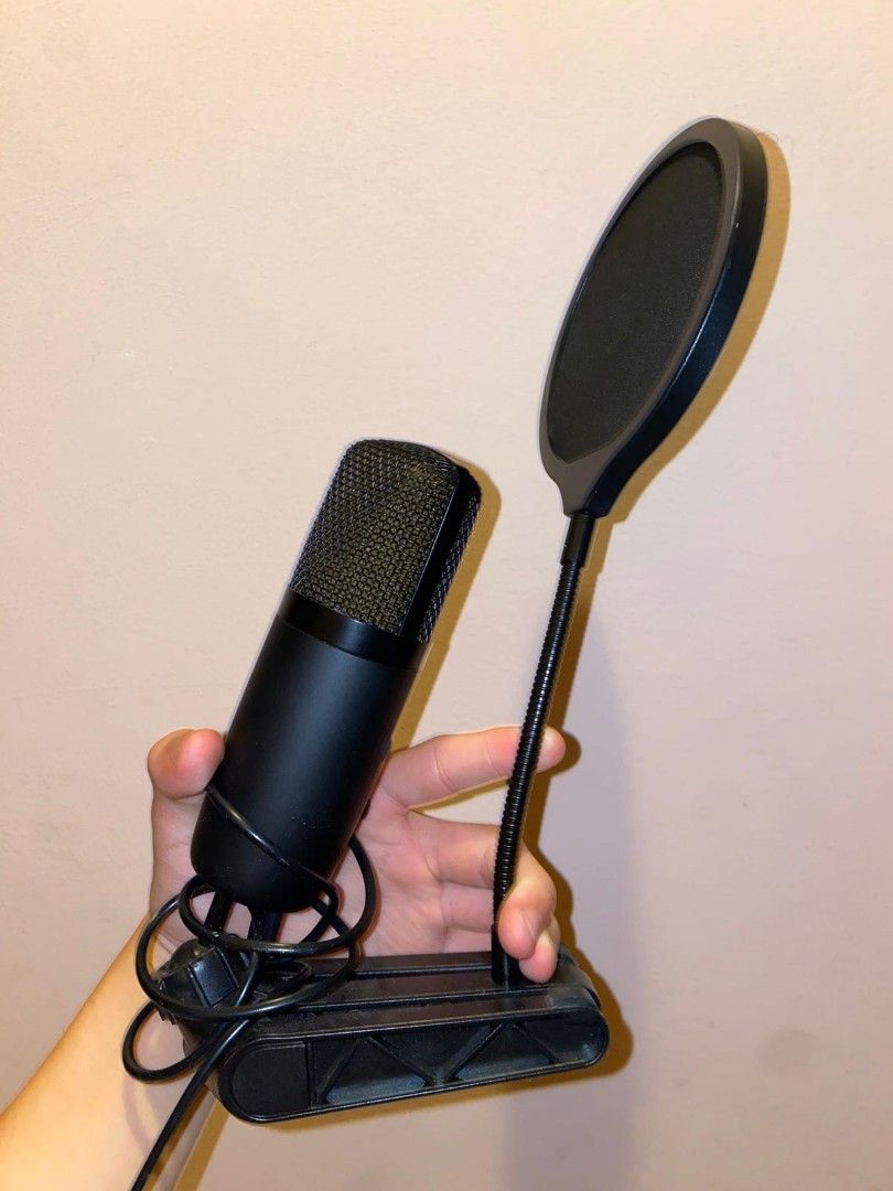 Karaoke Microphone Bluetooth(READ DESCRIPTION)