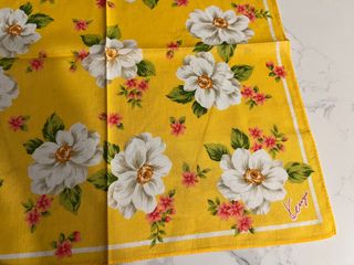 Kenzo 度假海島風花花方巾64200169074817110