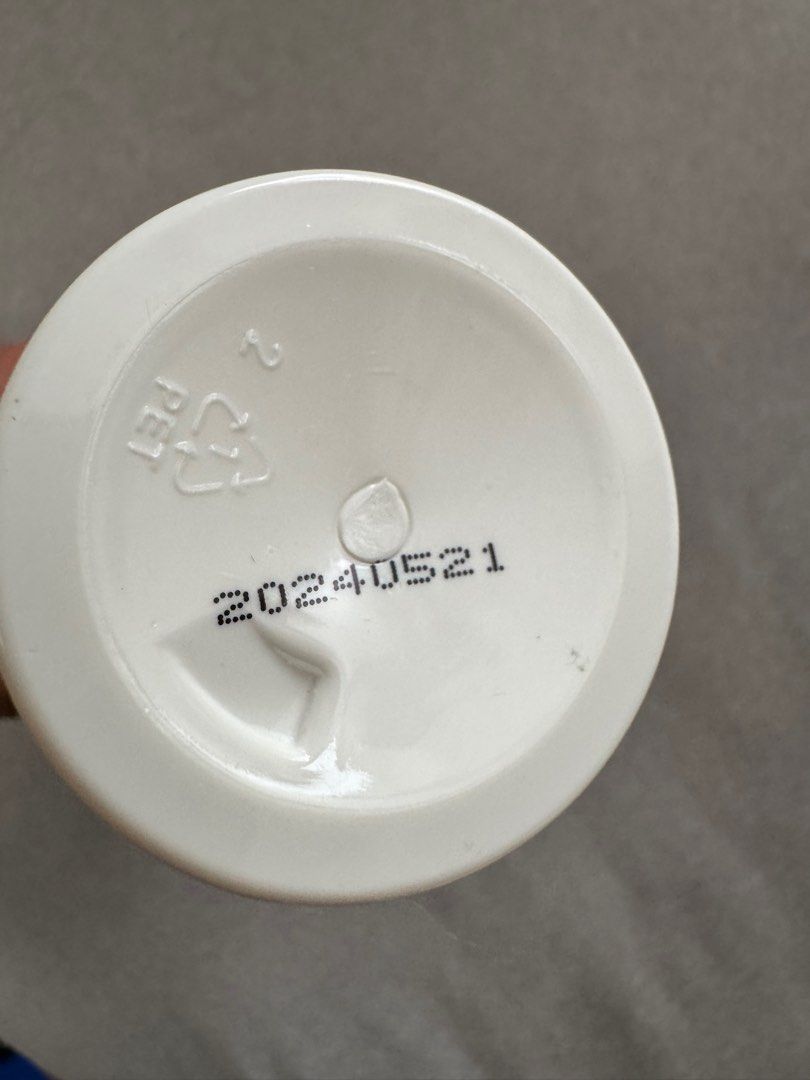 由 earbb (刊登 ID 1372692259，圖片 3) 提交，位於 台北市 (Taipei) 的 【KOJIMA】寵物腳底清潔泡沫 (類別：寵物健康與美容)，說明：狗狗不喜歡被洗腳，只用過幾次近全新，請不介意的人再下標，謝謝。