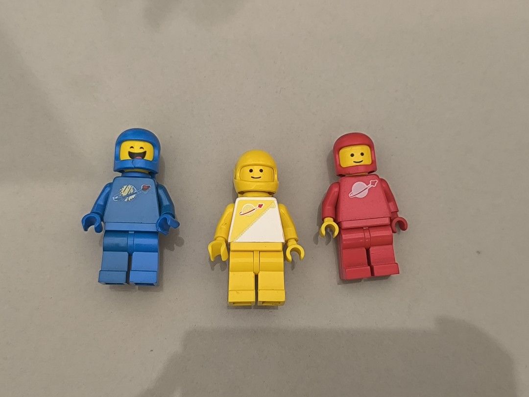 lego spaceman authentic (Category: Lego & Building Sets) located in Bacoor. Submitted by patrickpy063765 (Listing ID 1372776421, Image 1). Description: .