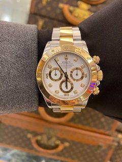 (Category: ) located in . Submitted by redrabbitluxury_singpore (Listing ID 1372818796, Image 1). Description: .