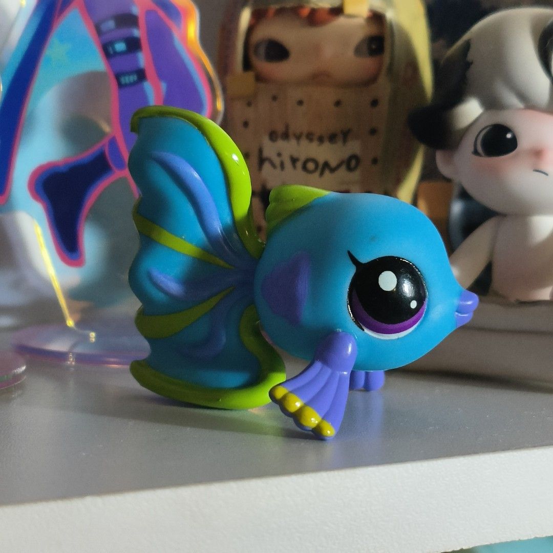 LPS Fish Littlest Pet Shop New Gen (Category: Figurines & Statues) located in Manila. Submitted by kazunqiu (Listing ID 1372718265, Image 2). Description: wts lfb ph littlest pet shop fish lps condi / flaw: minor dirt on pet pm for more photos ! ᯓ MOP: gcash ᯓ MOD: lalamove, jnt, lbc (sf will be handled by buyer) rfs: decluttering.