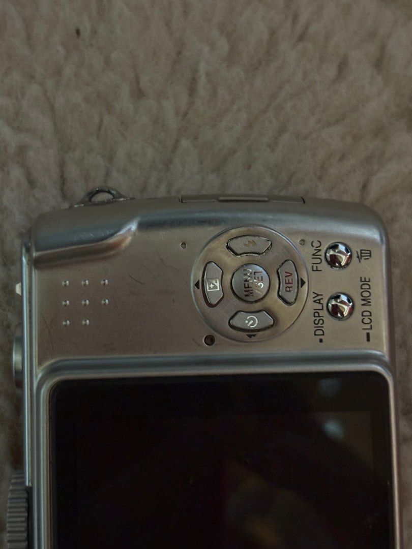 Lumix Panasonic Digicam (Untested) (Category: Cameras) located in Makati City. Submitted by user73826 (Listing ID 1372734838, Image 2). Description: Buy at your own risk. Inclusive of battery, uses an SD card but not included. .