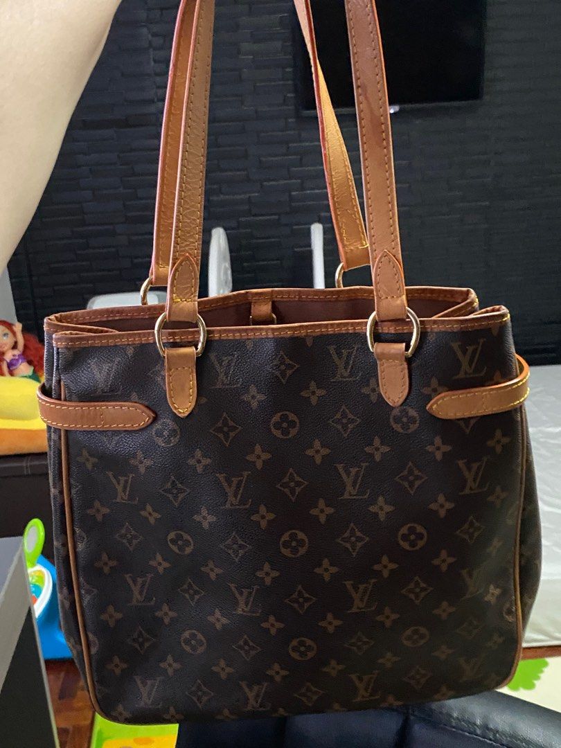 LV bag (Category: Luxury Bags & Wallets) located in Cainta. Submitted by mamu_1969 (Listing ID 1372764083, Image 1). Description: .