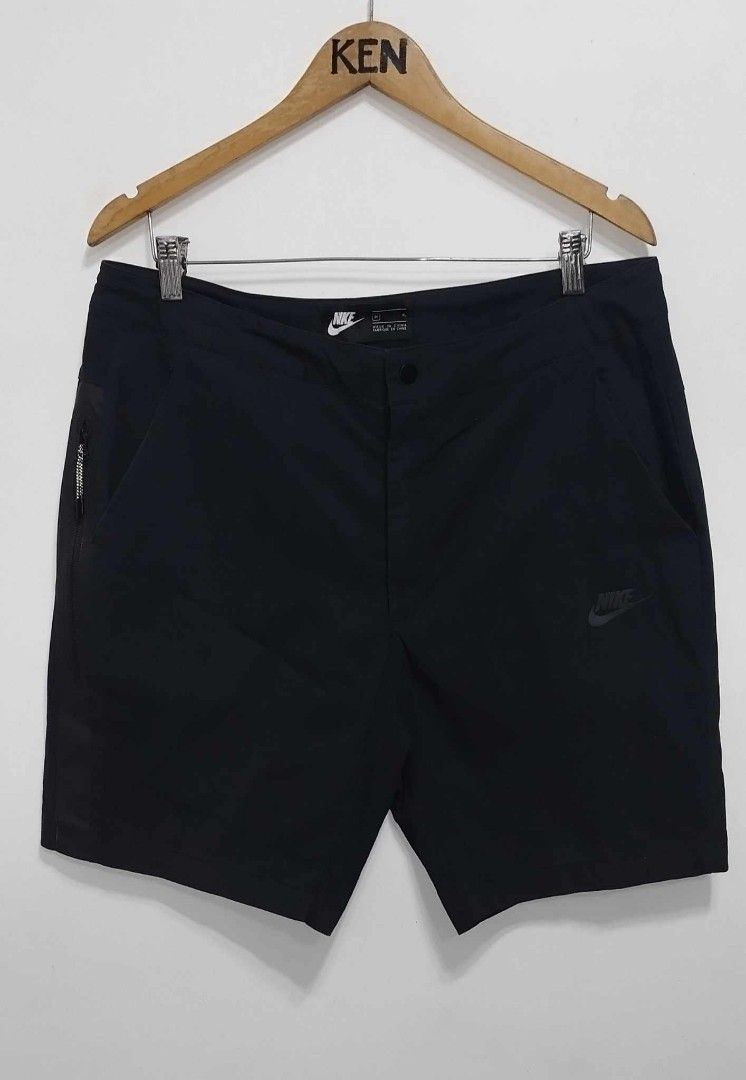 Nike tech fleece (Category: Shorts) located in Manila. Submitted by esparciake75752 (Listing ID 1372728273, Image 1). Description: nike tech fleece XL (34-36) length 19 excellent condition pm me tnx.