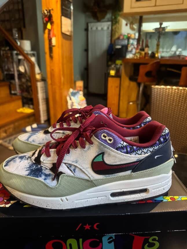 Nike x Concepts Air Max 1 SP (Category: Sneakers) located in Manila. Submitted by staticgaze (Listing ID 1372764006, Image 3). Description: Issue: • Box only Buyer will shoulder shipping fee.
