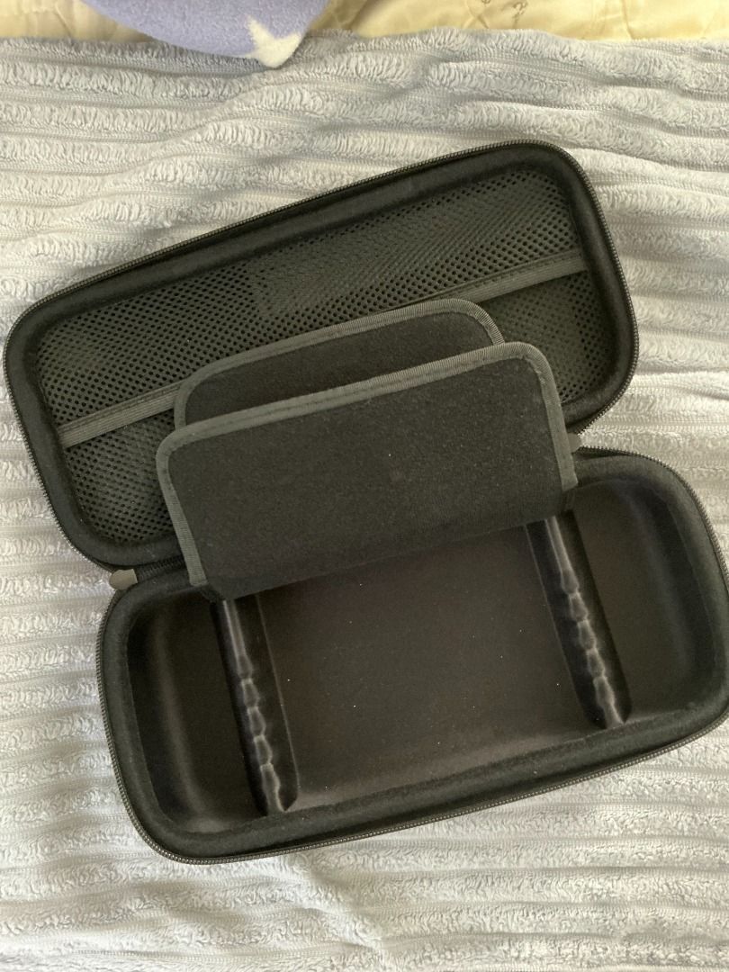 Nintendo Switch V1/V2/Oled Case (Category: Nintendo) located in Bacoor. Submitted by yanarys (Listing ID 1372747457, Image 3). Description: RFS: Sold my switch.