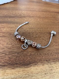 (Category: ) located in . Submitted by hooksandyarns (Listing ID 1372769231, Image 1). Description: .