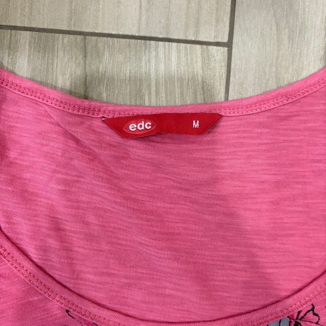 PINK LONGSLEEVES (Category: Longsleeves) located in Caloocan City. Submitted by j.taberna (Listing ID 1372828069, Image 2). Description: PINK LONGSLEEVES SIZE: MEDIUM NO STAINS! ‼️PRICE STILL NEGOTIABLE‼️.