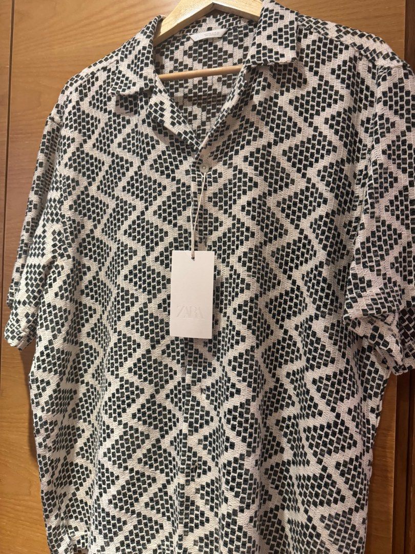 Polo （分類：T-shirt、恤衫、有領衫）位於 Hong Kong。 由 redhairedshanks_1987 提交（商品編號 1372737539，圖片 6）。簡介： Not used Original price $399 Selling now for only $150 。