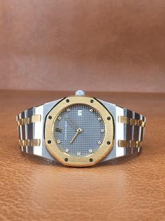 (Category: ) located in . Submitted by seasonstime.watches (Listing ID 1372761855, Image 1). Description: .