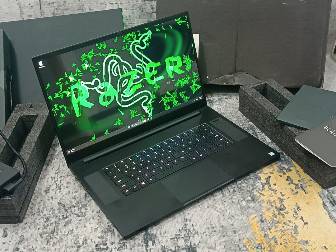 Razer Blade Pro 17 2019 i7-9750H 32GB 512GB RTX 2070 8GB 175W 17