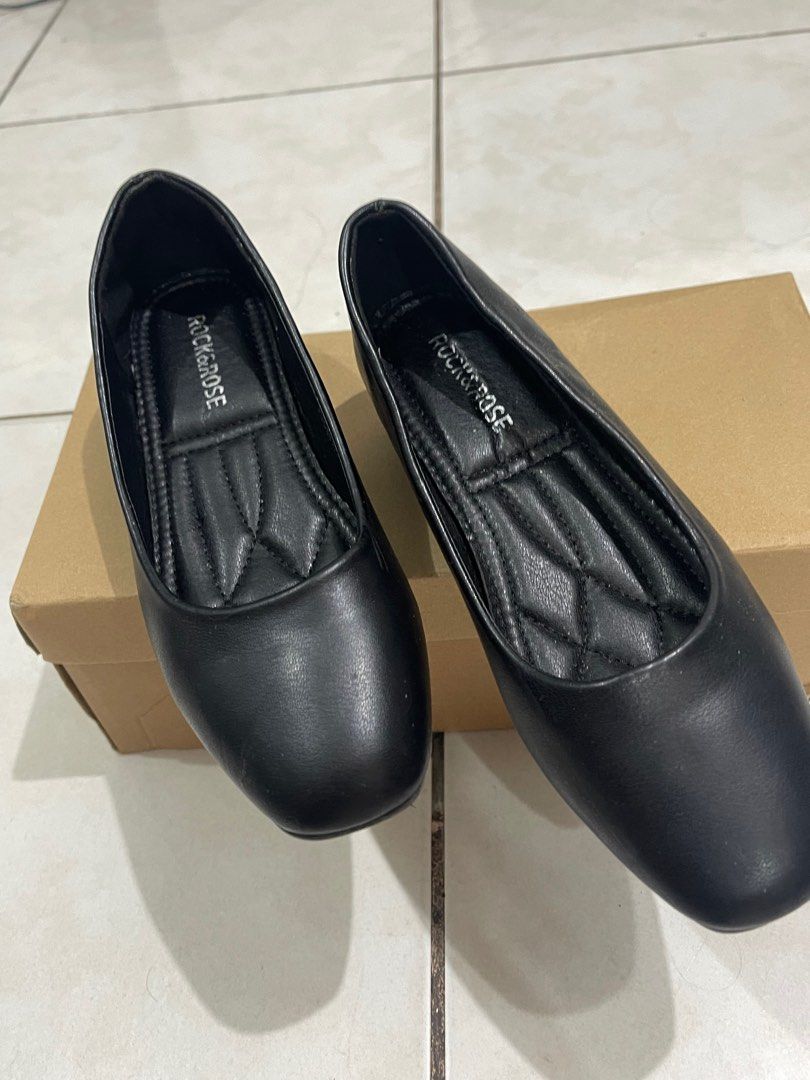 Rock & Rose Black Formal Shoes (Category: Heels) located in Quezon City. Submitted by lk4izen (Listing ID 1372751073, Image 1). Description: Rock & Rose Black Shoes - Bought in SM Dept Store - Used four times only and naging stock nalang kasi I have another pair of black shoes. - SIZE 36.