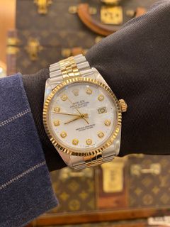 (Category: ) located in . Submitted by redrabbitluxury_singpore (Listing ID 1372822477, Image 1). Description: .