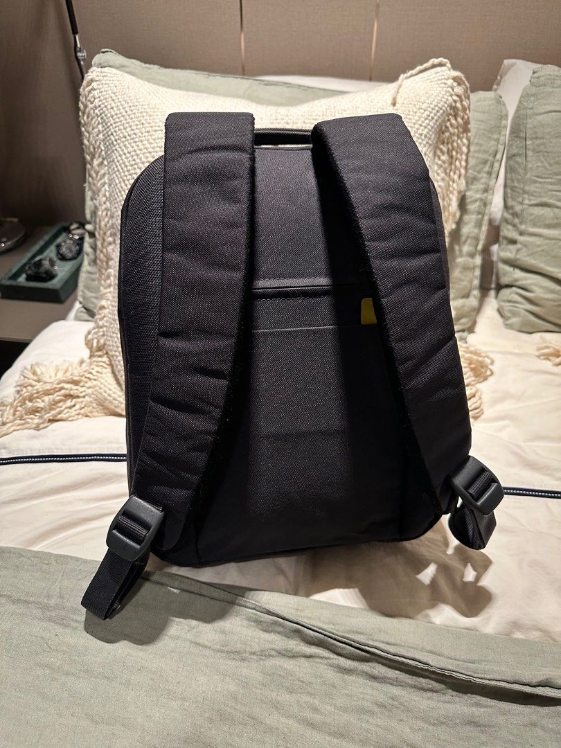 Samsonite Backpack (Category: Laptop Bags & Sleeves) located in Makati City. Submitted by davef88976 (Listing ID 1372809645, Image 2). Description: Selling my original Samsonite backpack – simple, stylish, and super functional ✨ 🎨 Color: Dark gray with eye-catching yellow zipper pulls 💛 📁 Multiple compartments to organize your stuff 🧵 Made of durable polyester – holds up great for daily use 📐 Approx. 15” H x 12” W x 5” D (when empty) 🧳 Expa