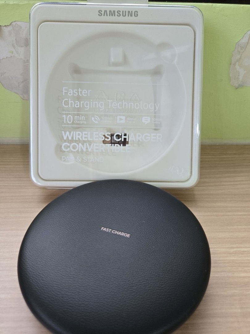 Samsung Wireless Charger (Category: Other Audio Equipment) located in Singapore. Submitted by stellayeoh01016 (Listing ID 1372722350, Image 1). Description: faster charging technology, wireless charger convertible, pad and stand..