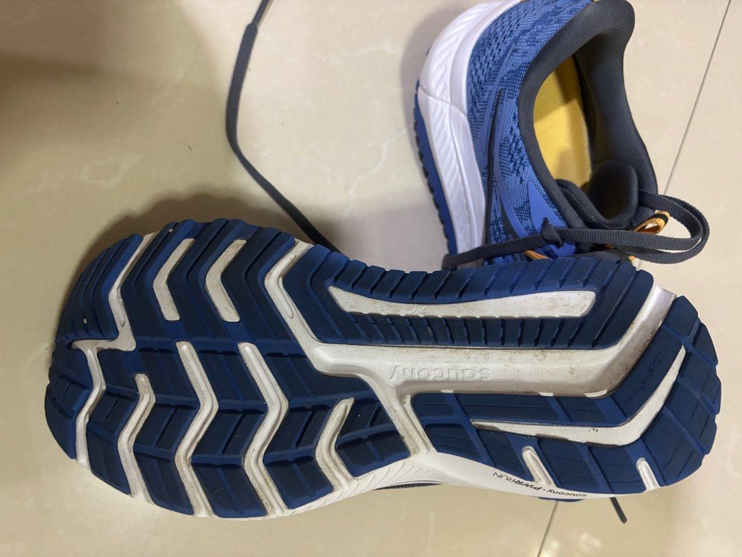 Saucony Omni 21 (Category: Sneakers) located in Davao. Submitted by allthatstuff (Listing ID 1372819506, Image 3). Description: Saucony Omni 21 running shoes US W 7.5/ UK 5.5/ EU 38.5 With box Less than 30km usage Free shipping.