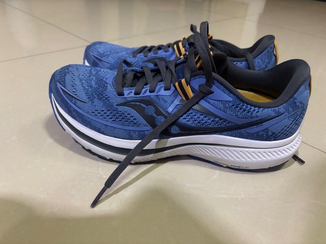 Saucony Omni 21 (Category: Sneakers) located in Davao. Submitted by allthatstuff (Listing ID 1372819506, Image 2). Description: Saucony Omni 21 running shoes US W 7.5/ UK 5.5/ EU 38.5 With box Less than 30km usage Free shipping.