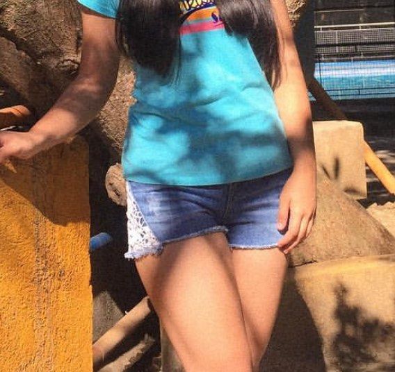 short shorts maong jeans (Category: Shorts) located in Paranaque City. Submitted by moonnini (Listing ID 1372329622, Image 2). Description: Decluttering size 26-27.