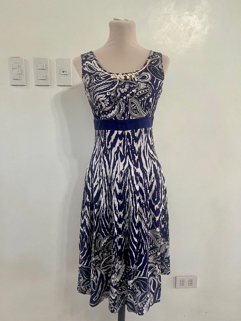 sleeveless dress (Category: Dresses) located in Dinalupihan. Submitted by pinkshop21 (Listing ID 1372807250, Image 2). Description: All items are preloved Please manage your expectation Bust size 35 waist line 29 lenght size 39.