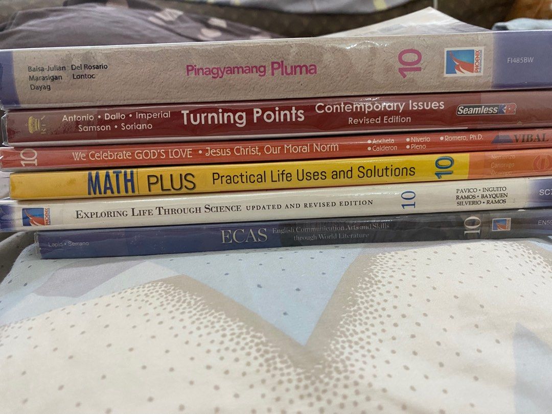 preloved grade 10 books (Category: Textbooks) located in Bacolod City. Submitted by eunxiaa (Listing ID 1372706863, Image 2). Description: — Can be bought individually or first person can buy as a set (⸝⸝ᵕᴗᵕ⸝⸝) ♡ — minimal markings and highlights grade 10 sy 2024 -2025 books rfs: incoming shs student , needs funds ꈍ◡ꈍ bought as a set — P1500 social studies — 250 (has some topics highlighted) cle book — 300 (vv minimal to no markings) english book