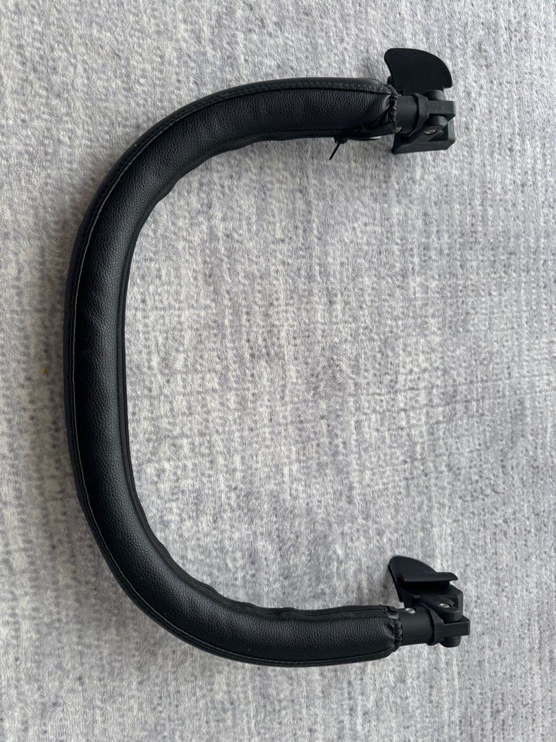 Stroller handle (Category: Strollers) located in Makati City. Submitted by dcho299 (Listing ID 1372756510, Image 1). Description: Bought for bugaboo bee stroller from online shopping mall (not official bugaboo). Can also be used for the Butterfly stroller. Pick up in rockwell makati .