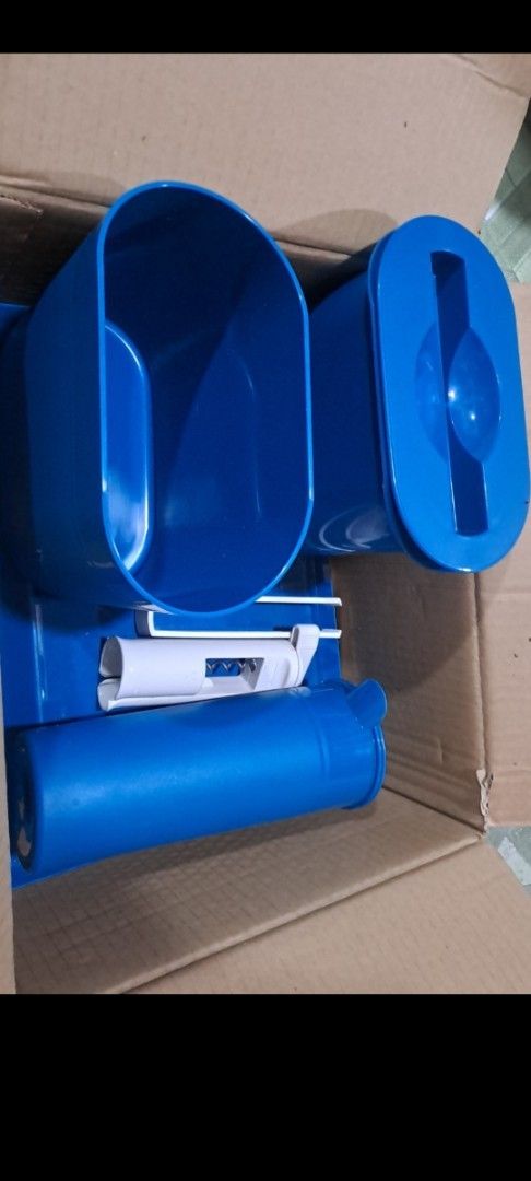 Tupperware good as new Ice bucket set with large try (Category: Pitchers & Dispensers) located in Davao. Submitted by bravemoon_556cd5 (Listing ID 1372673761, Image 1). Description: we ship nationwide gcash or bank account payment mode.