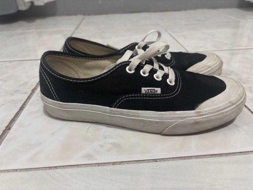 Vans Authentic Half Moon (Category: Sneakers) located in Davao. Submitted by pyvlsco (Listing ID 1372781615, Image 2). Description: Preloved Vans Authentic Half Moon. Lightly used. I’m going to clean them like new if you buy. ❤️.