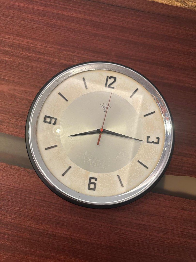 Vintage Diamond Clock