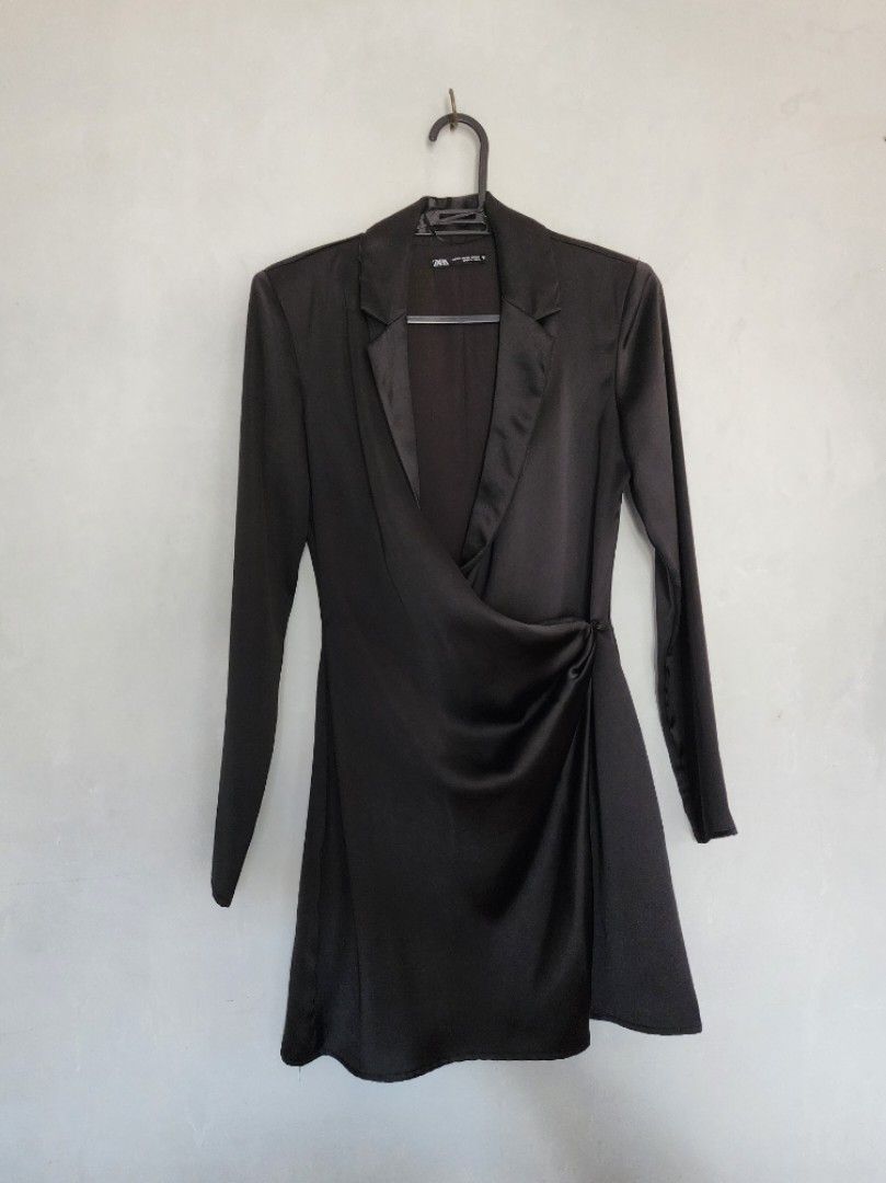 Zara Wrap Satin Dress (Category: Dresses) located in Imus. Submitted by pengustar45 (Listing ID 1372691500, Image 3). Description: Zara Long-Sleeve Satin Wrap Black Dress in super great condition. size xs but can easily fit size S. has shoulder pads shoulder: 16" length: 33".