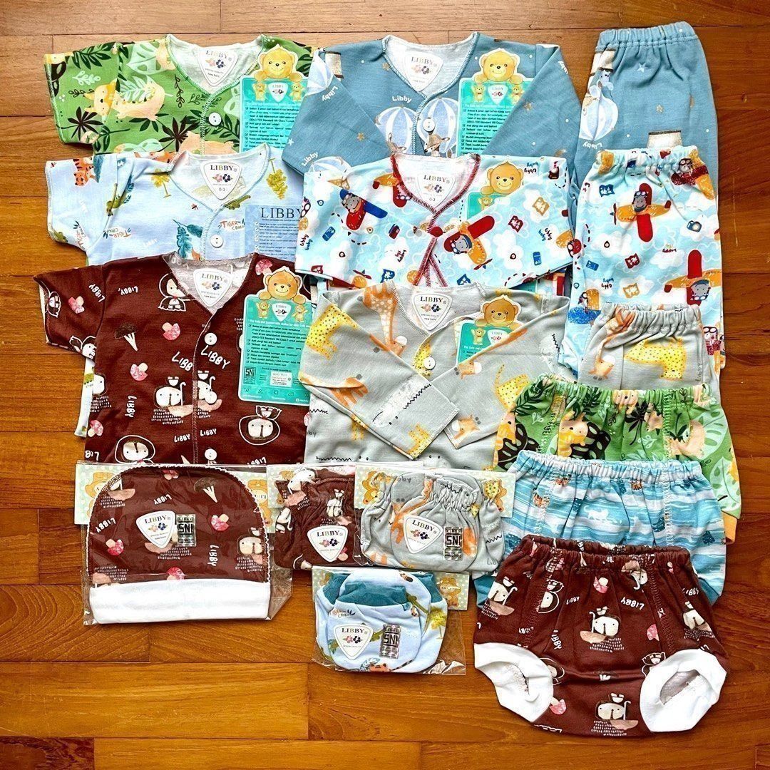 0-3m Complete Set Baby Clothes CS1004 (Category: Babies & Kids Fashion) located in Singapore. Submitted by nana_babyshop (Listing ID 1377875558, Image 2). Description: Complete set consists of: 3 Sets of Short Sleeves + Shorts 3 Sets of Long Sleeves + Long Pants 1 Beanie 3 Pairs of Mittens and Booties *If purchase individually: Sleeveless top and shorts set $5 Short sleeve top and shorts set $5 Long sleeve top and long pants set $6 Beanie $3 Mitt