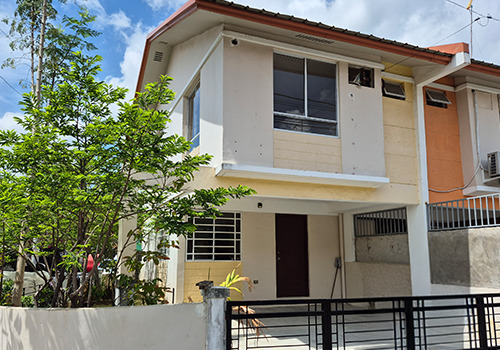 (Category: ) located in . Submitted by buenamano.foreclosed (Listing ID 1377779711, Image 1). Description: .