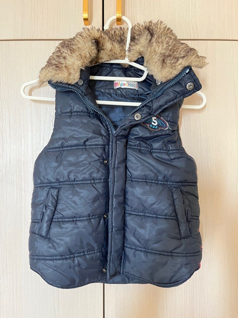 由 yurou0311 (刊登 ID 1377832353，圖片 1) 提交，位於 新竹市 (Hsinchu City) 的 兒童夾克 尺寸7 (類別：嬰兒及兒童流行時尚)，說明：夾克背心 厚的 冬天。