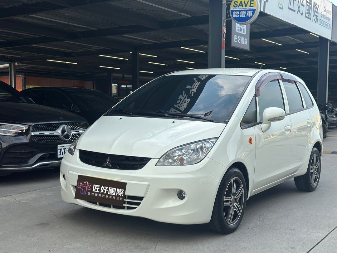 由 pan101816 (刊登 ID 1377853733，圖片 1) 提交，位於 高雄市 (Kaohsiung) 的 超強代步車2013摳布拉斯1.6原鈑件 (類別：汽車出售)，說明：#你在找的好貨在這🔥 #城市小車 #已認證 #CLOTplus #實車在店_歡迎預約賞車 【 廠 牌 】三菱 【 型 號 】 摳布拉斯 【出廠年份】2013白色 【總排氣量】1.6cc汽油 【行駛里程】9.9萬km ⬇️【#匠好國際賣場連結】⬇️ https://carousell.app.link/yvdhVfyYnIb 【車輛配備】 🈶️安卓機🈶倒車顯影🈶電子後視鏡 🈶前後雙錄影🈶電動調整後視鏡 🈶電動收折後視鏡🈶前後霧燈 🈶升級15寸輪框🈶升級15寸胎皮8成新 #匠好國際粉專 https://rink.cc/cu3yz 買車/賣車/請私訊:潘醒匠 #匠好國際汽車 #有給力の服務團隊 #有給力の貸款專員 🔅全省服務 免費鑑價 實體店面 強力過件🔅 安全又保障 ｜匠好國際汽車有限
