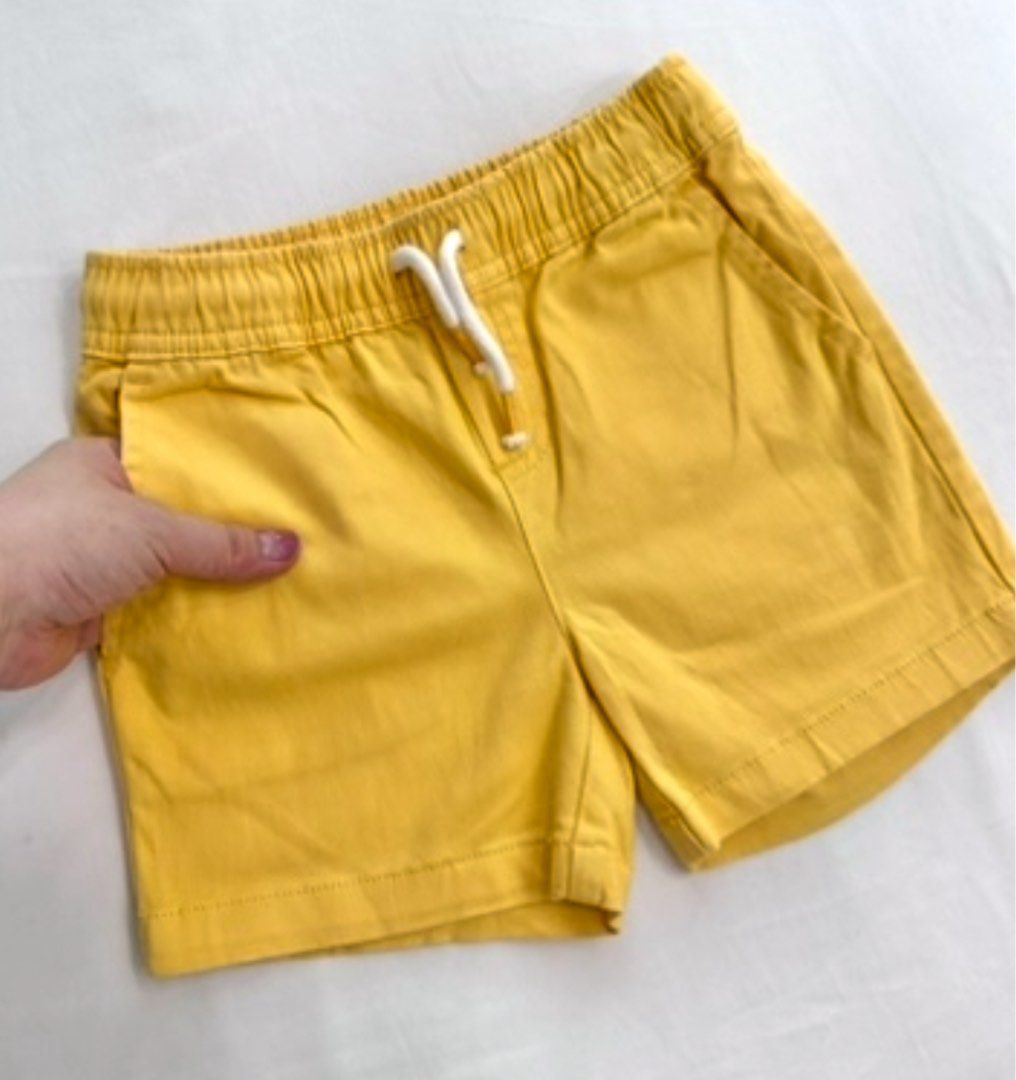 4yo Seed Heritage yellow shorts w pockets (Category: Babies & Kids Fashion) located in Singapore. Submitted by newleaf24 (Listing ID 1377870187, Image 2). Description: Condition: brand new, no tag Original price: $34.95 $3.20 apply for tracked postage.