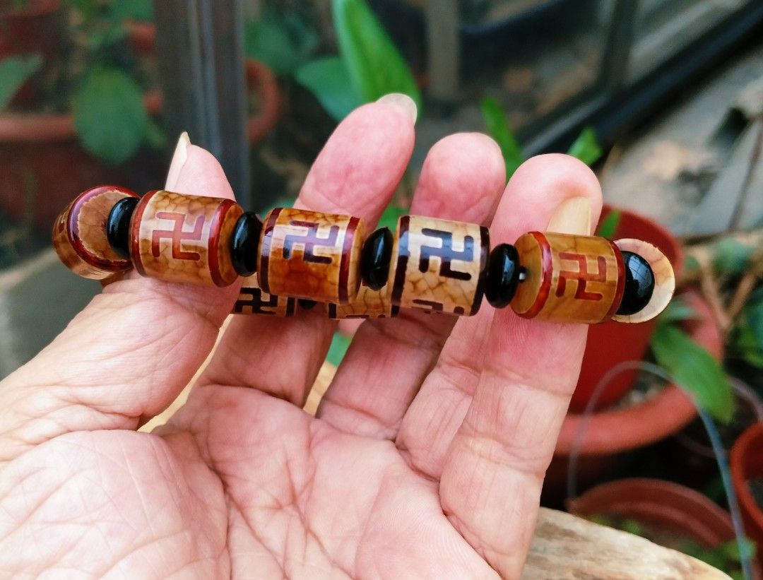 老珍藏西藏能量天珠萬字老天珠手鍊~卍字天珠佩戴者的身体健康~平安顺利
