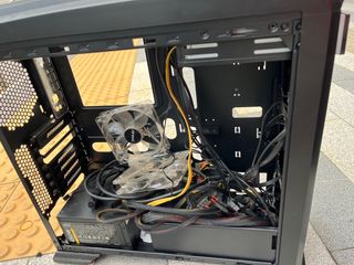 Caja para computadora64085277627266110