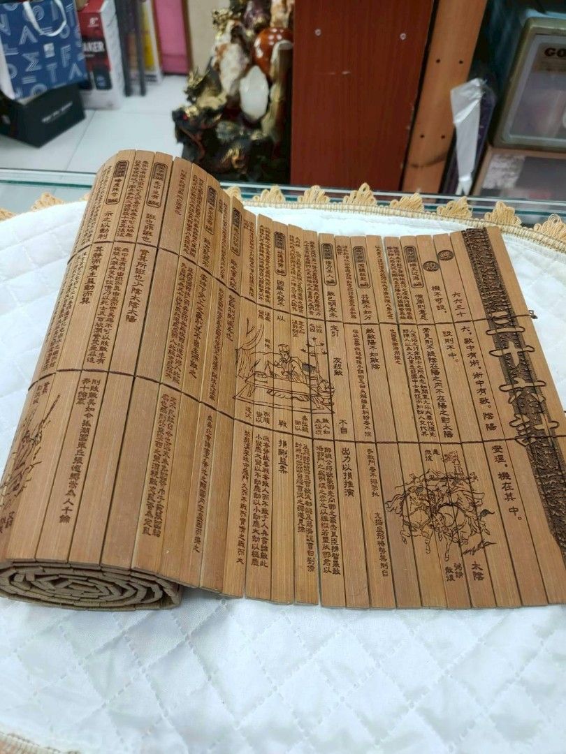 由 rv0215 (刊登 ID 1377859664，圖片 2) 提交，位於 台中市 (Taichung) 的 竹簡書卷 三十六計 (類別：其他居家裝飾)，說明：。