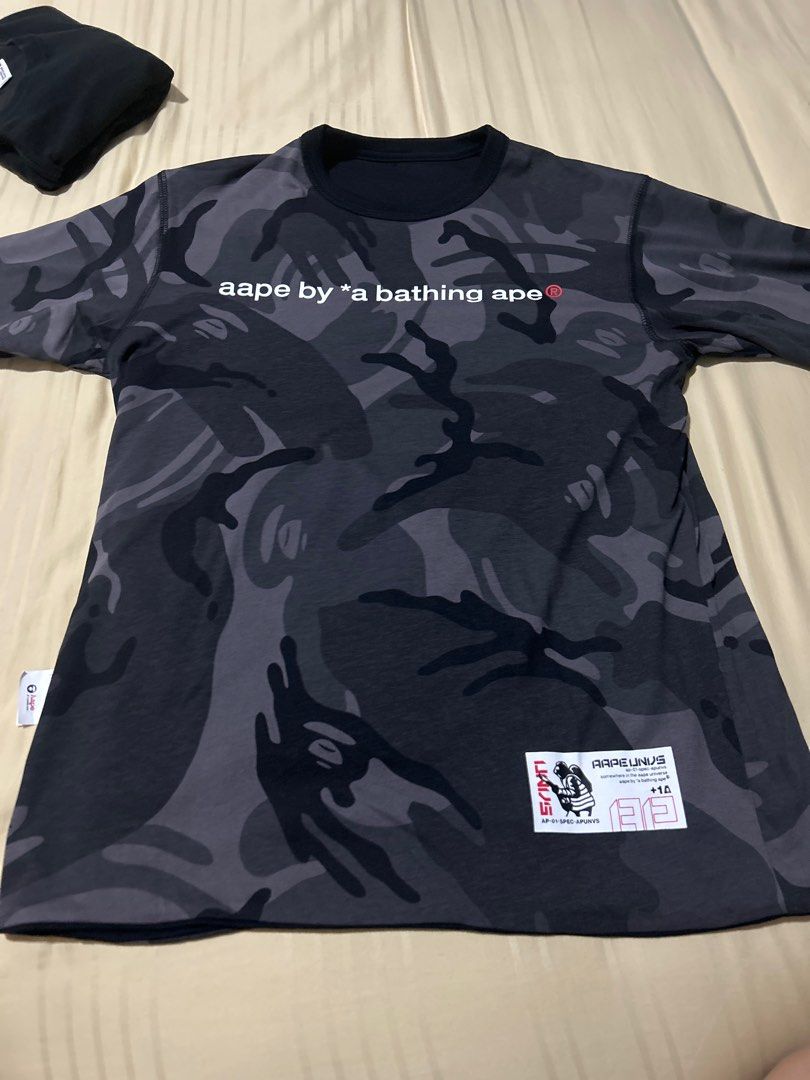 A bathing ape double sided tee (Category: Tshirts & Polo Shirts) located in Singapore. Submitted by wangkerr (Listing ID 1377905232, Image 3). Description: Crazy piece..washed and won once only Doubled sided! Ptp 50cm Length 67 Self collect/mailing + 3$ Can nego abit no lowball .