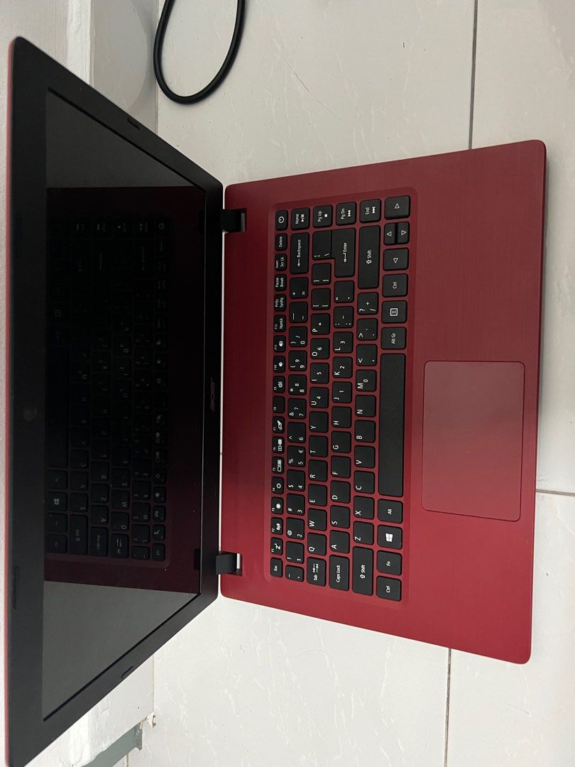 Acer Aspire 3 A314-32 Laptop WTT (Category: Laptops & Notebooks) located in Singapore. Submitted by lemonremont (Listing ID 1377844707, Image 2). Description: Acer Aspire 3 A314-32 laptop in broken condition cant turn on when charge. trade for fixie part or bike The laptop only good for parts .