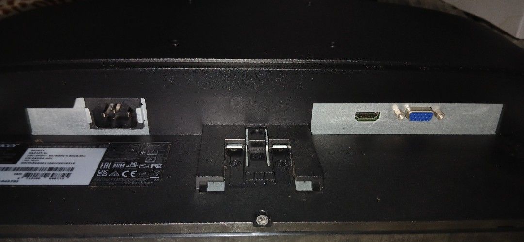 Acer Monitor - Model V226HQL (Category: Monitor Screens) located in Singapore. Submitted by 7upnou (Listing ID 1377760855, Image 2). Description: - Acer V226HQL monitor - Good condition - Connectivity: HDMI, VGA - includes HDMI AND POWER CABLE ! - Tested and working - Suitable for work and gaming.