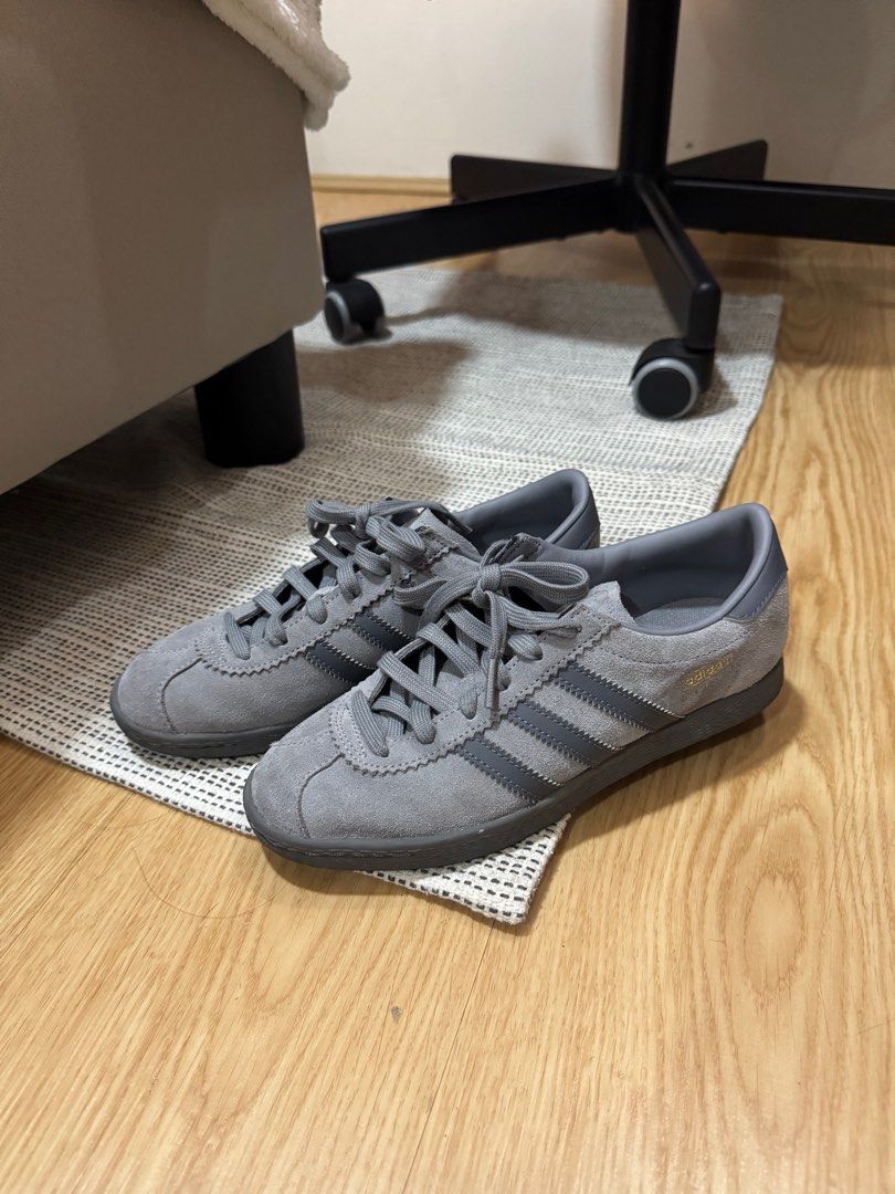 Adidas Stadt Triple Grey Gold (Category: Sneakers) located in Mandaluyong City. Submitted by deguitokass (Listing ID 1377941023, Image 2). Description: rfs: don’t reach out for this pair can pass as brand new! got this in abc mart in japan last oct 2024 but i literally used it twice no box & receipt but money back if proven fake.
