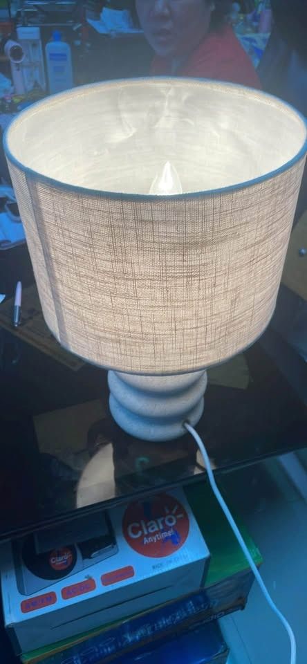 Anko hudson table lamp 220V (Category: Lighting) located in Pasay City. Submitted by enrico_appliances (Listing ID 1377800793, Image 2). Description: Anko hudson lamp 220 volts working condition with one broken bar bulb not included .