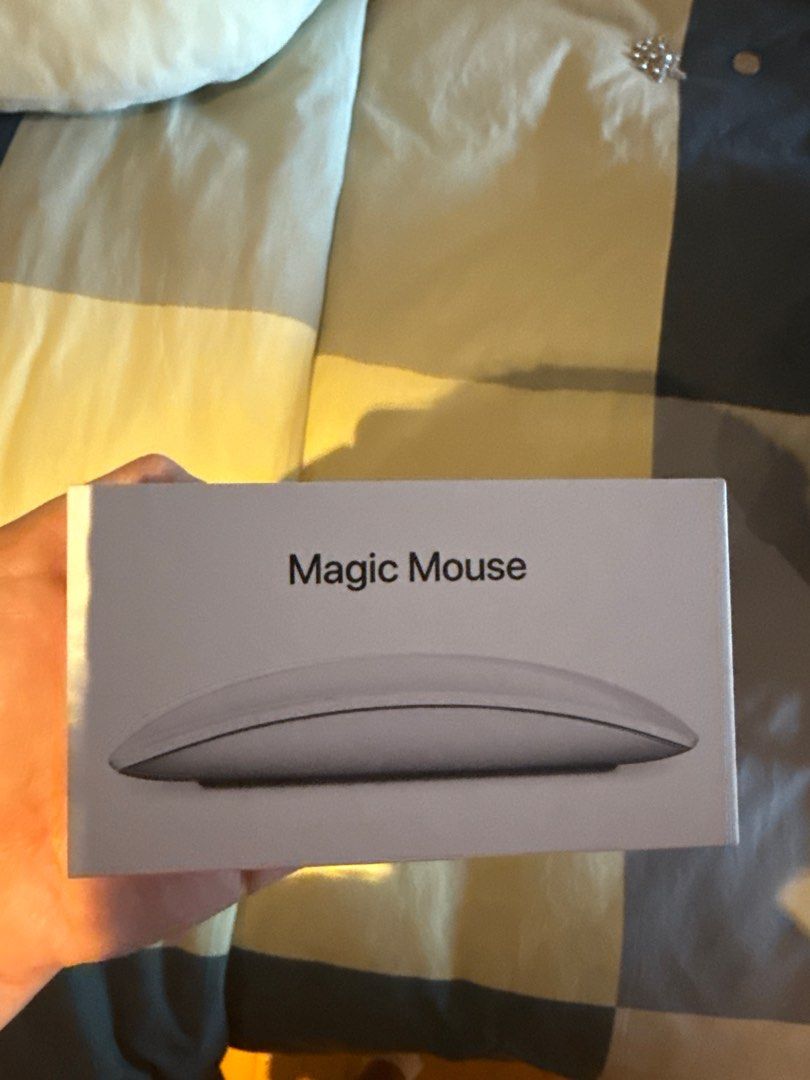 Apple Magic Mouse (Category: Mouse & Mousepads) located in Singapore. Submitted by kaikie (Listing ID 1377858447, Image 1). Description: pm for more photos can test when you come.