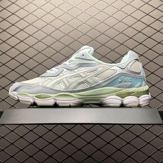 (Category: ) located in . Submitted by lovely_shoes (Listing ID 1377882883, Image 1). Description: .