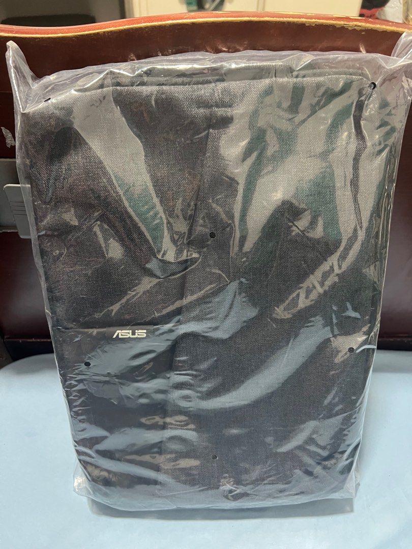 ASUS Laptop Bag (Category: Laptop Bags & Sleeves) located in Mandaluyong City. Submitted by kris3000 (Listing ID 1377837344, Image 1). Description: .