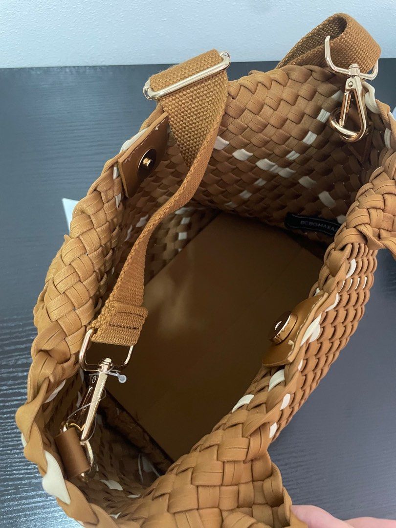Authentic BCBG Maxazria Brown Woven Bag (Category: Luxury Bags & Wallets) located in Quezon City. Submitted by mnl.declutter (Listing ID 1377813296, Image 3). Description: Authentic BCBG Maxazria Brown Woven Bag •with detachable straps •bought in Nordstrom USA •size S •retail price = $178 ≈ ₱10k+ DM for any questions or inquiries! 😊 MOP - Gcash SF - c/o buyer.