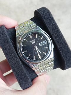 (Category: ) located in . Submitted by watchcycle6100 (Listing ID 1377803471, Image 1). Description: .